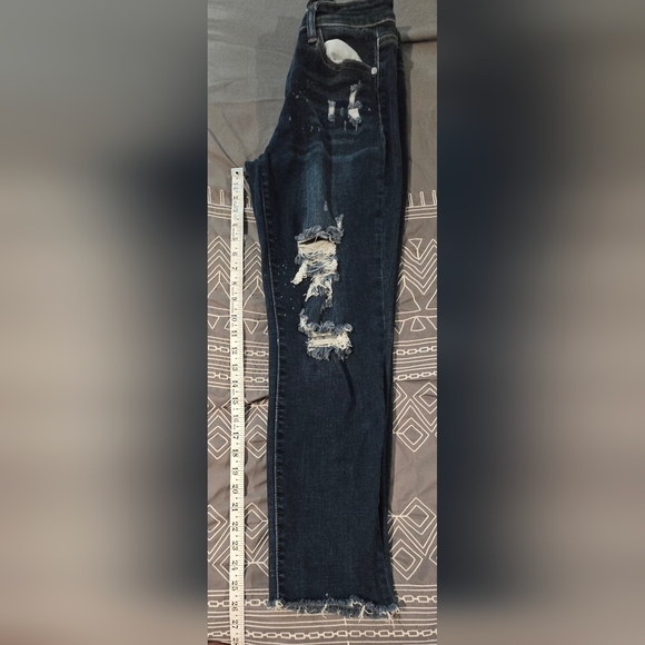 Judy Blue Midrise Distressed Splattered Boyfriend Jeans Size 5/27 - Picture 3 of 8